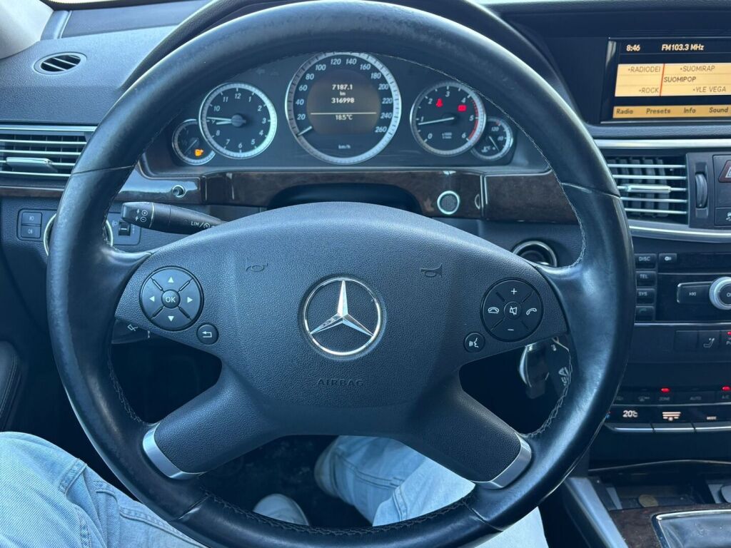 Mercedes-Benz E 2010 Harmaa
