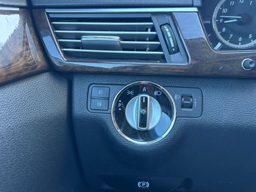 Mercedes-Benz E 2010 Harmaa