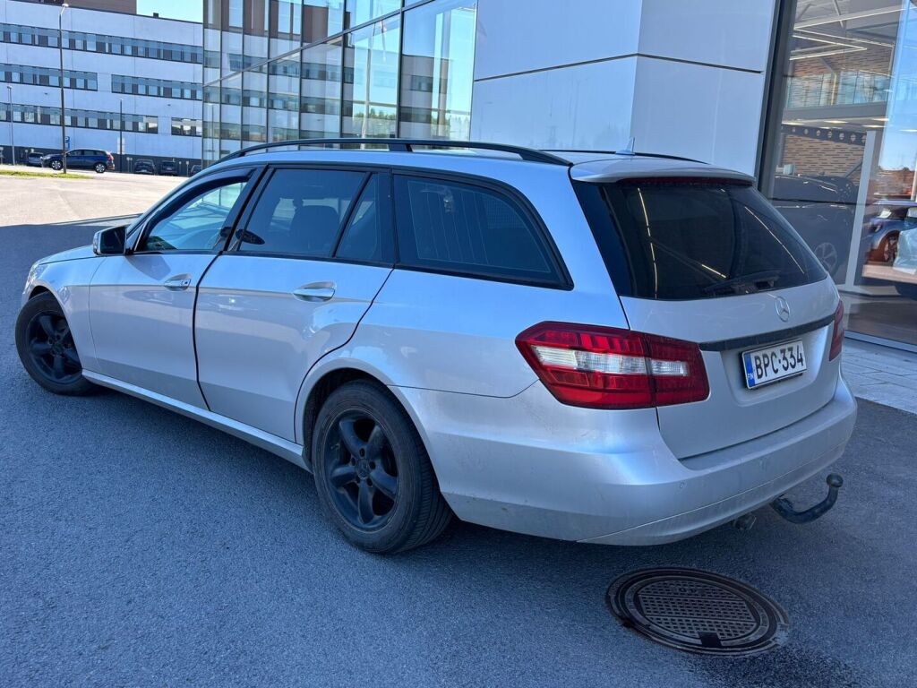 Mercedes-Benz E 2010 Harmaa