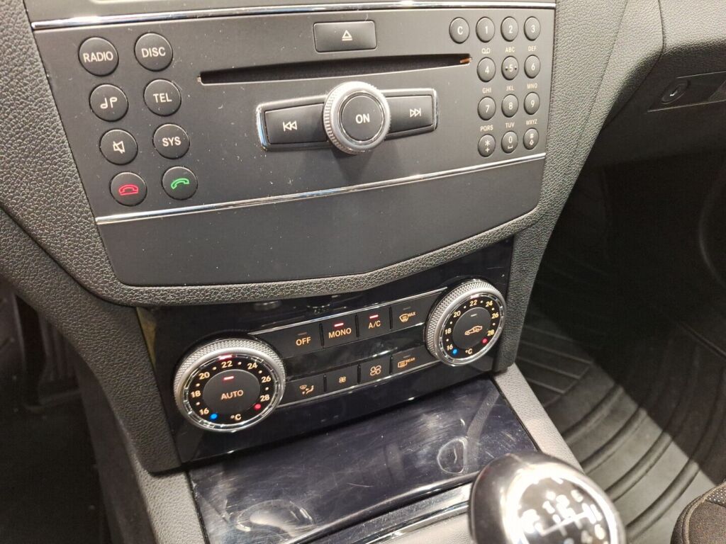 Mercedes-Benz C 2007 Harmaa