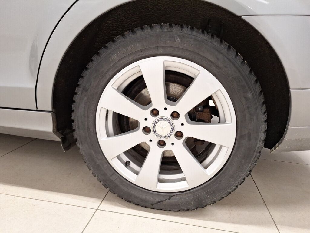 Mercedes-Benz C 2007 Harmaa