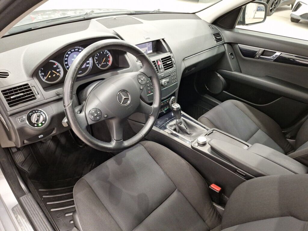 Mercedes-Benz C 2007 Harmaa
