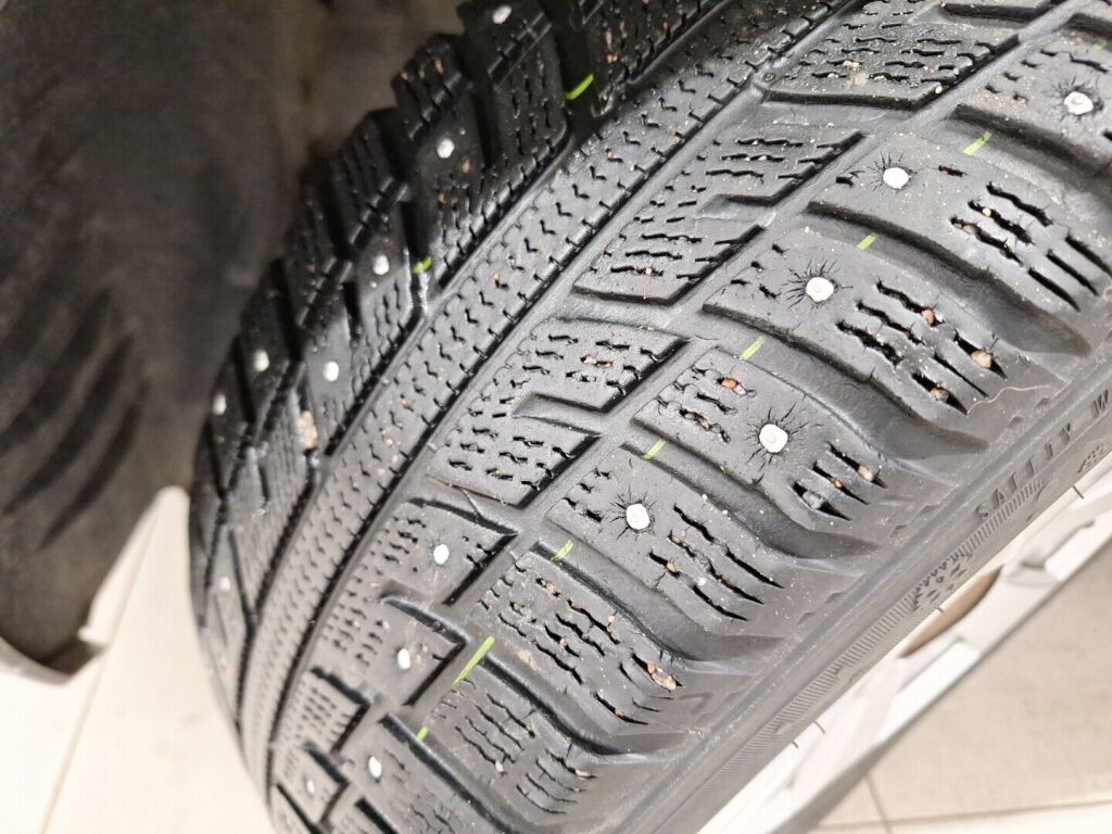 Mercedes-Benz C 2007 Harmaa