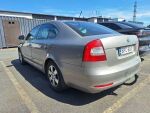 Skoda Octavia 2011 Ruskea (beige)