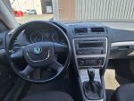 Skoda Octavia 2011 Ruskea (beige)