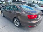 Volkswagen Jetta 2013 Ruskea (beige)