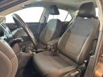 Volkswagen Jetta 2013 Ruskea (beige)