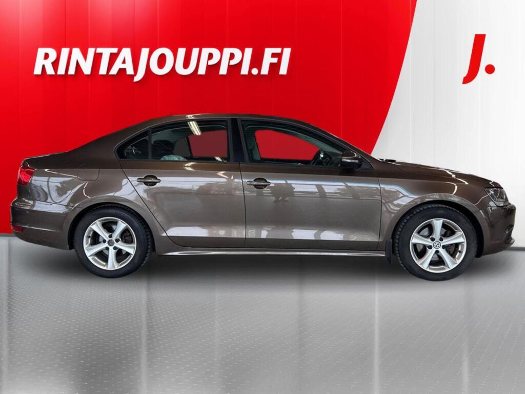 Volkswagen Jetta 2013 Ruskea (beige)