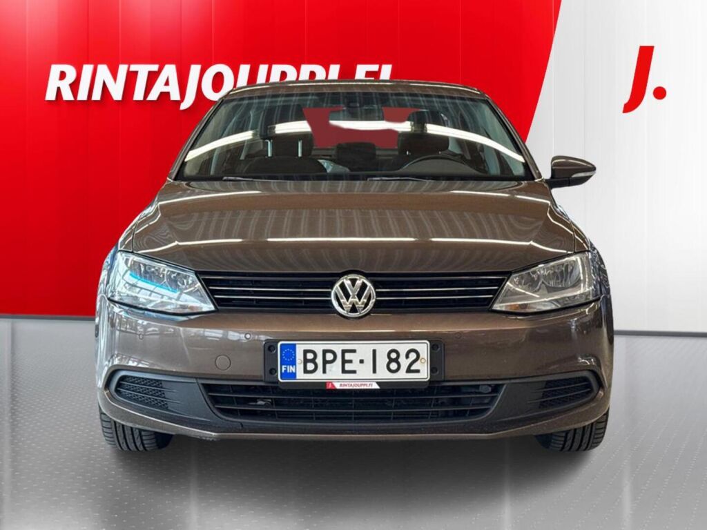 Volkswagen Jetta 2013 Ruskea (beige)