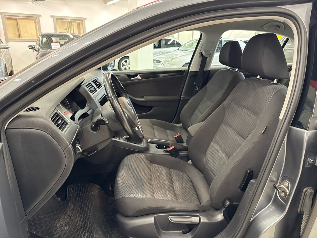 Volkswagen Jetta 2012 Harmaa