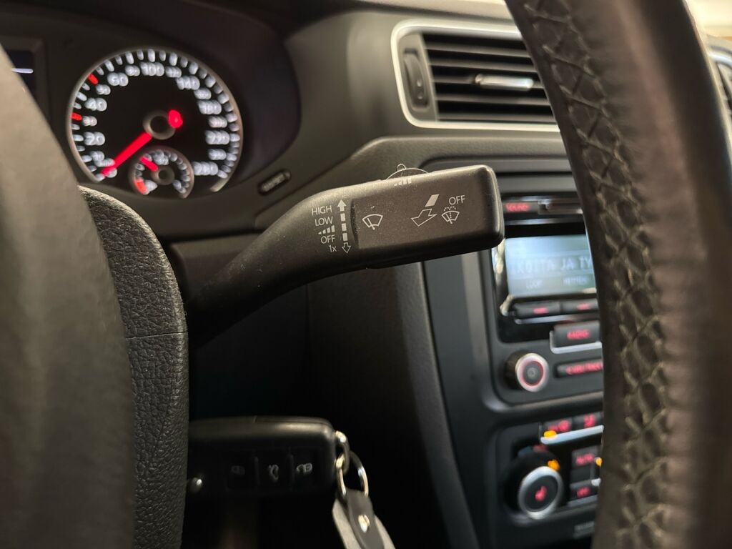 Volkswagen Jetta 2012 Harmaa