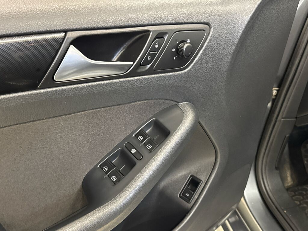 Volkswagen Jetta 2012 Harmaa