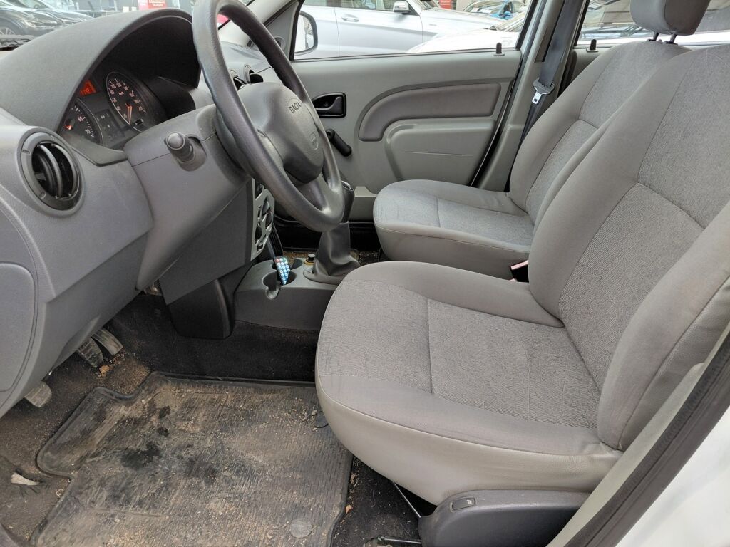 Dacia Logan MCV 2011 Valkoinen