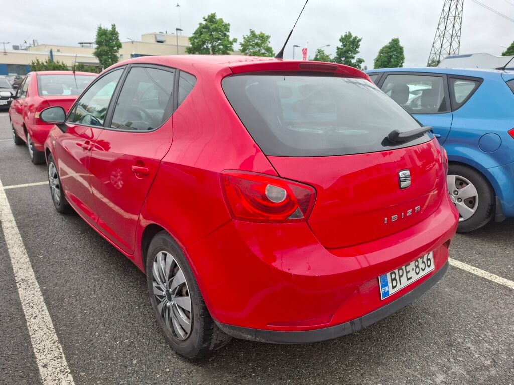 Seat Ibiza 2012 Punainen