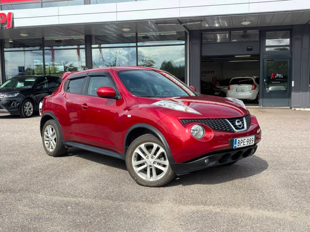 Nissan Juke 2011 Punainen