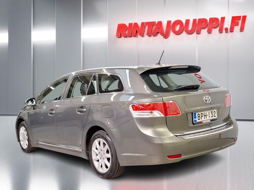 Toyota Avensis 2012 Vihreä