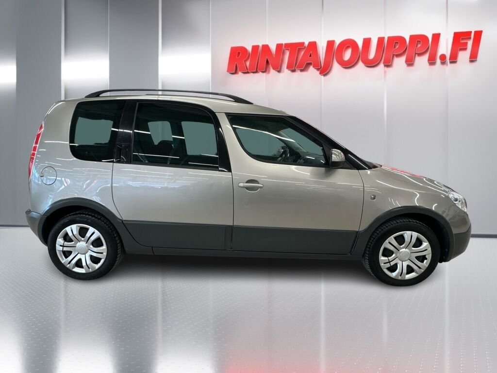 Skoda Roomster 2012 Ruskea (beige)