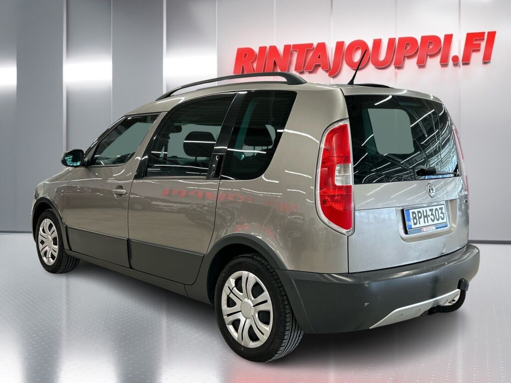 Skoda Roomster 2012 Ruskea (beige)