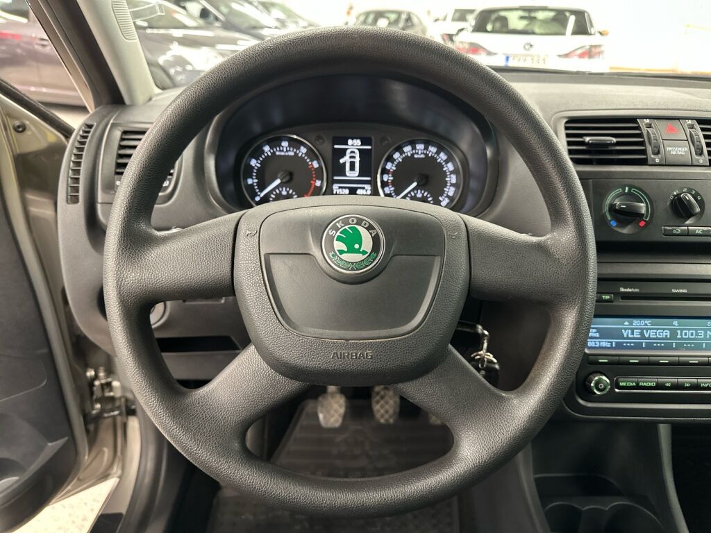 Skoda Roomster 2012 Ruskea (beige)