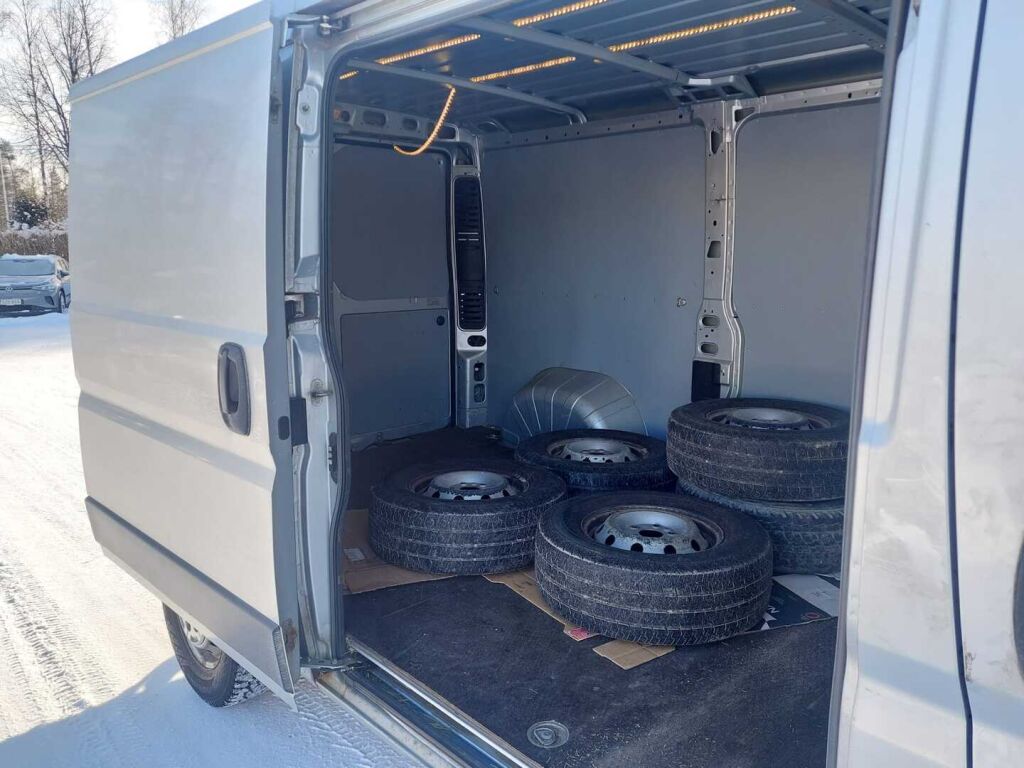 Peugeot Boxer 2011 Harmaa