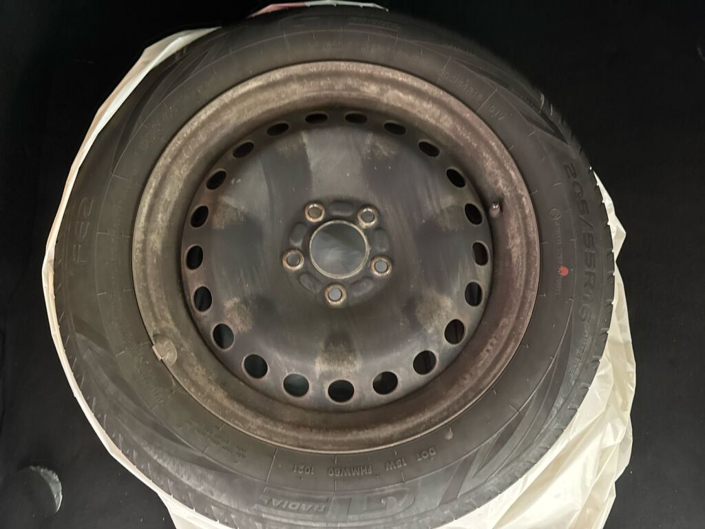 Ford Focus 2012 Ruskea (beige)