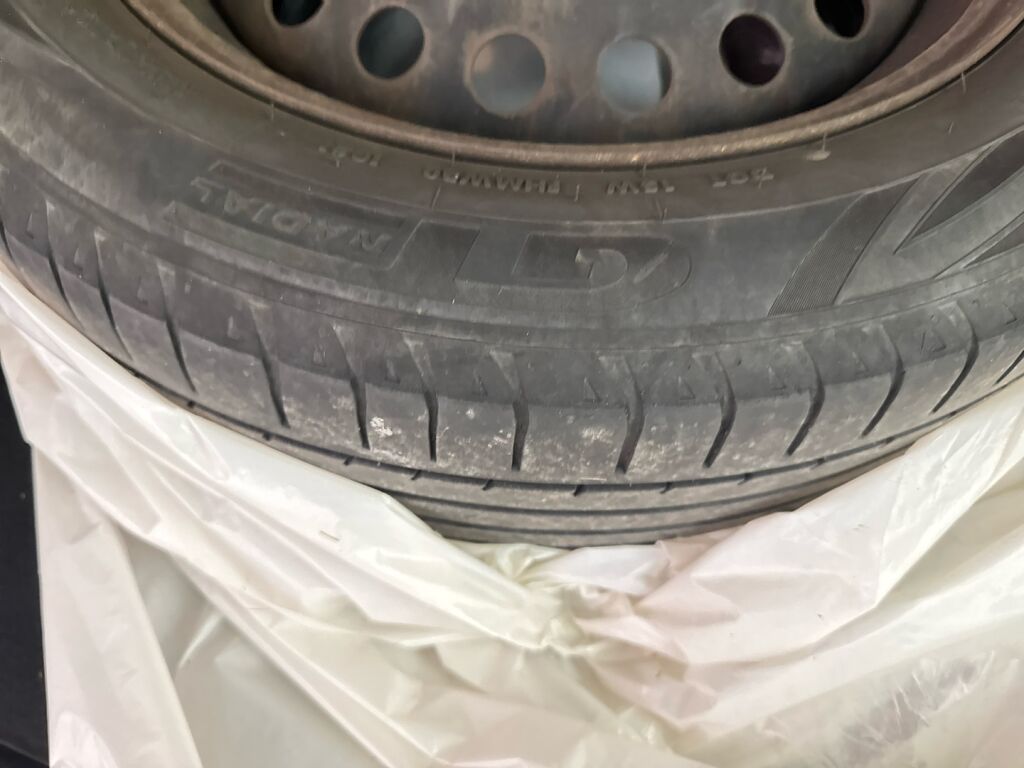 Ford Focus 2012 Ruskea (beige)