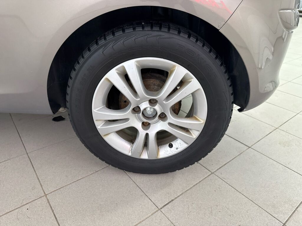 Opel Corsa 2012 Ruskea (beige)