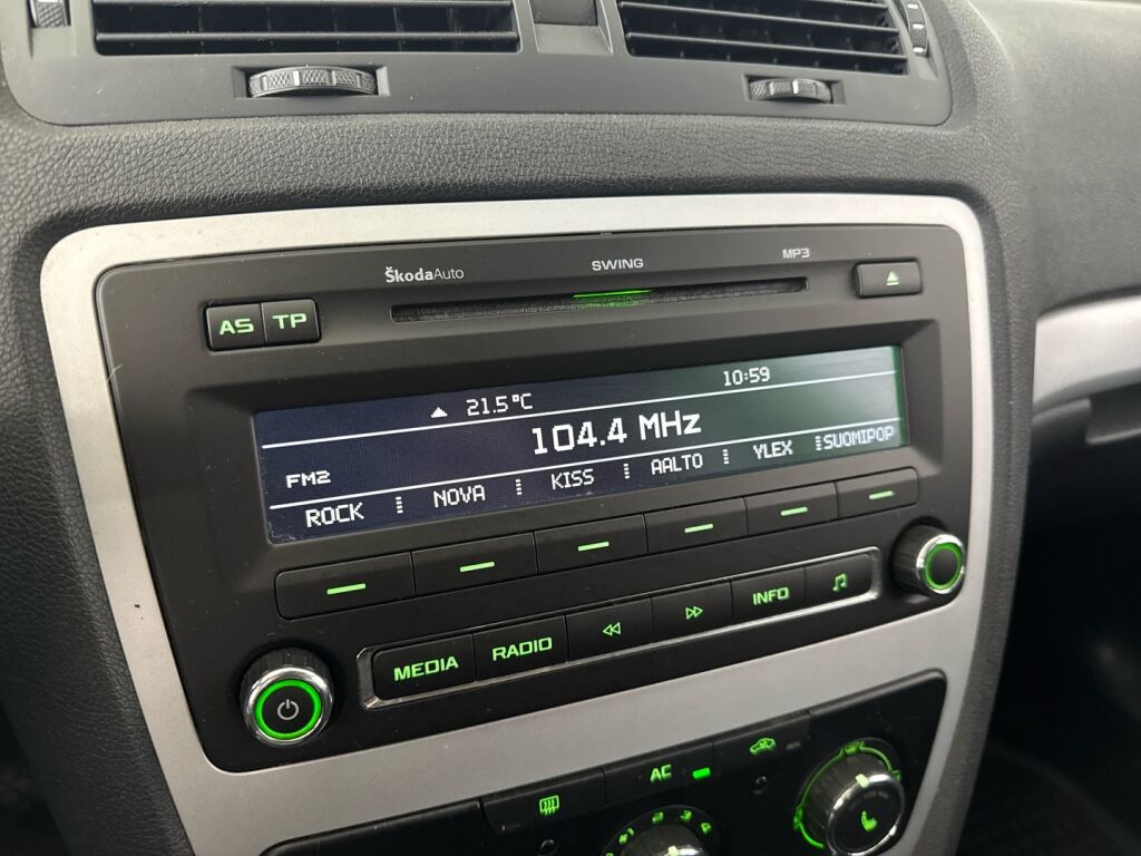 Skoda Octavia 2011 Valkoinen