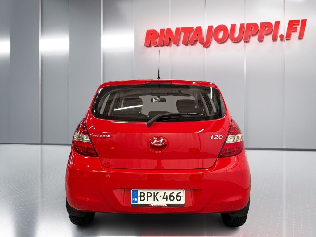 Hyundai i20 2011 Punainen