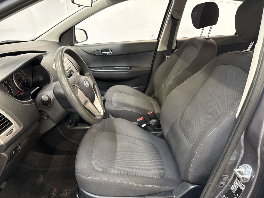 Hyundai i20 2011 Harmaa