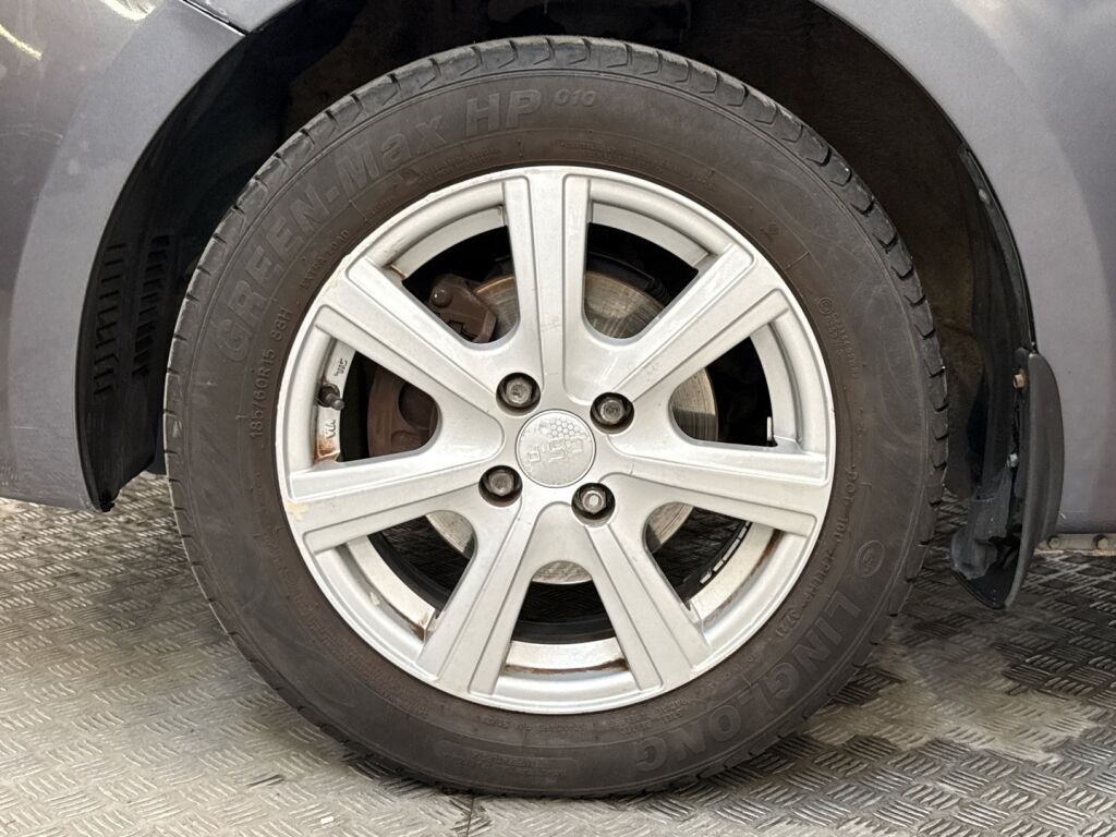 Hyundai i20 2011 Harmaa
