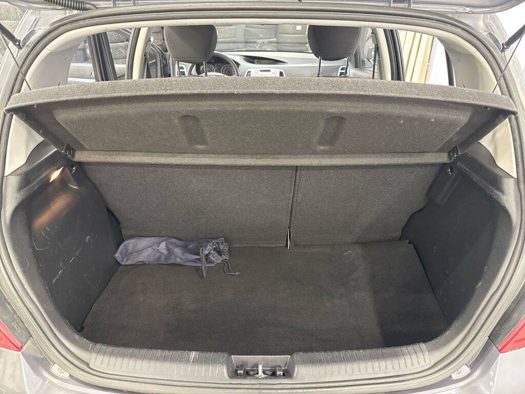 Hyundai i20 2011 Harmaa