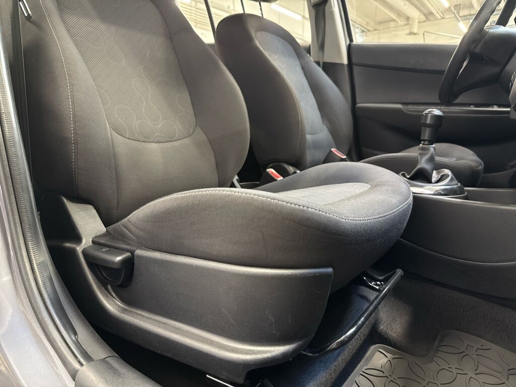 Hyundai i20 2011 Harmaa