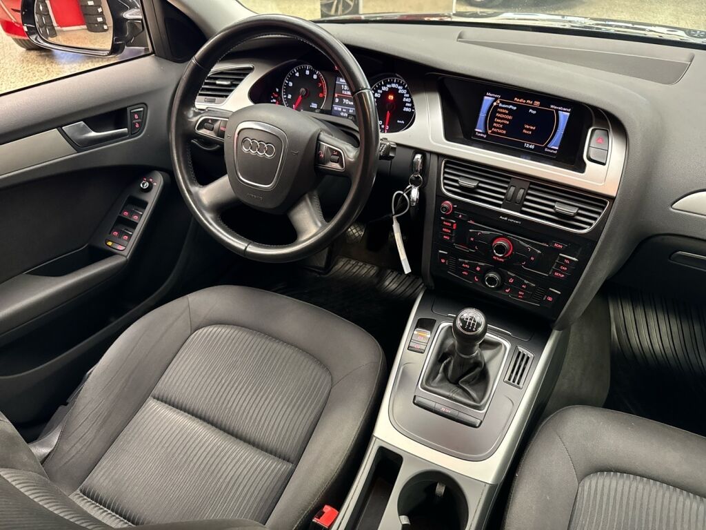 Audi A4 2011 Musta