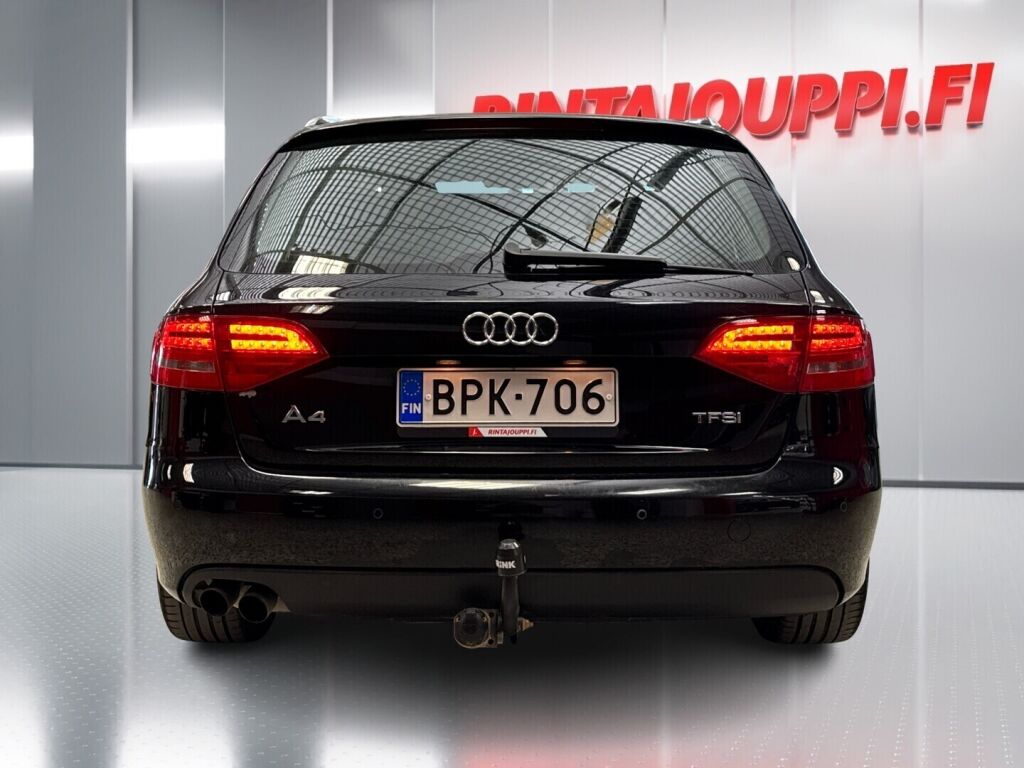 Audi A4 2011 Musta