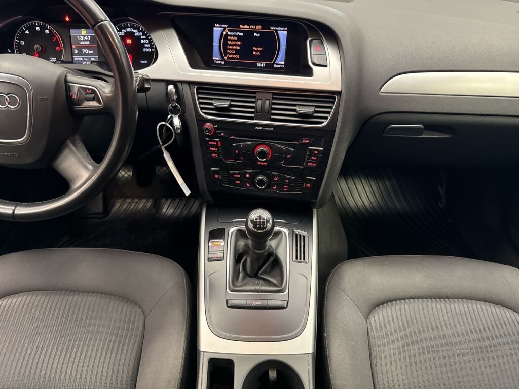 Audi A4 2011 Musta