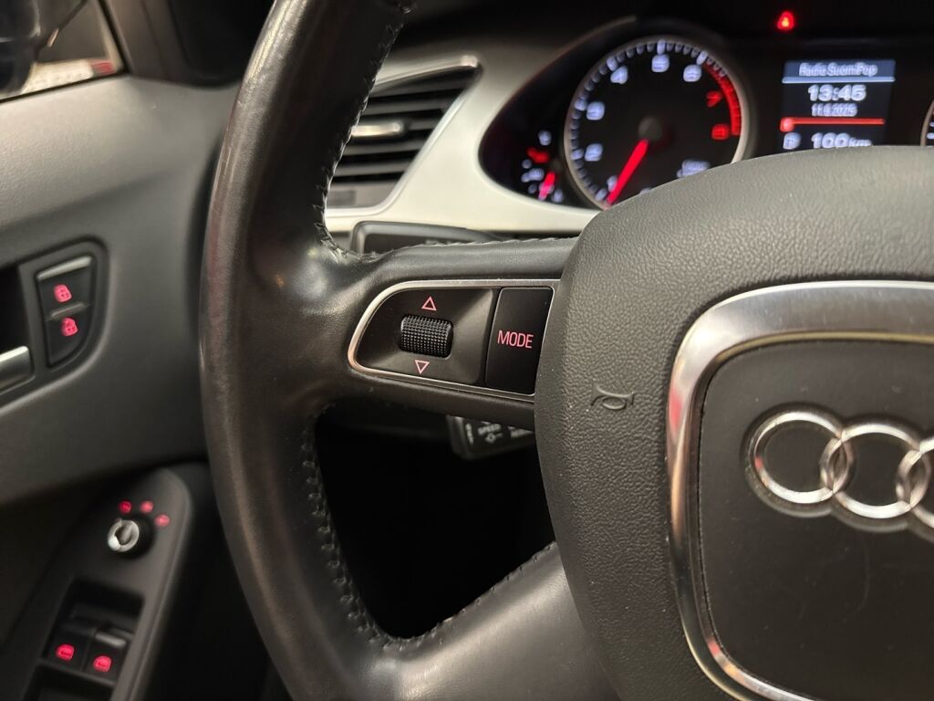 Audi A4 2011 Musta