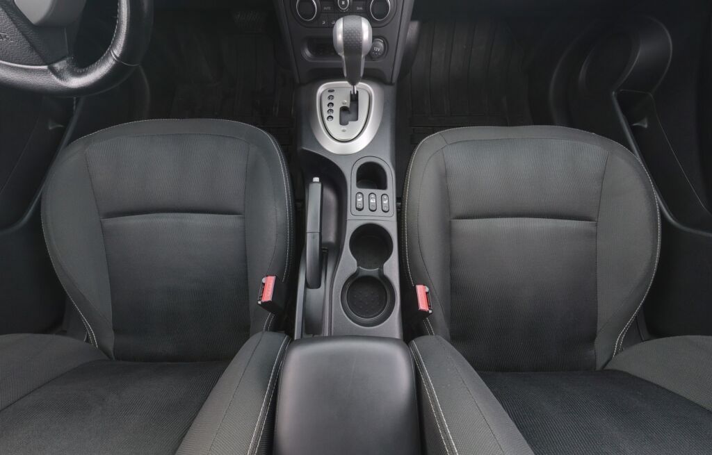 Nissan Qashqai 2011 Harmaa