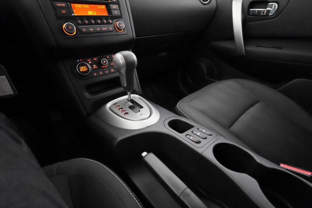 Nissan Qashqai 2011 Harmaa