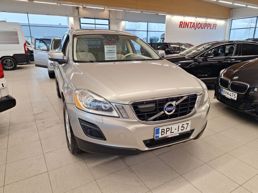 Volvo XC60 2012 Ruskea (beige)