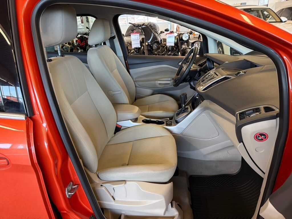 Ford Grand C-Max 2012 Punainen