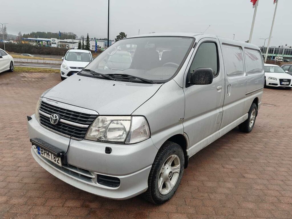 Toyota Hiace 2011 Hopea