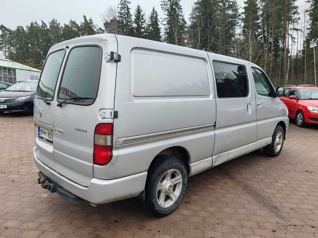 Toyota Hiace 2011 Hopea
