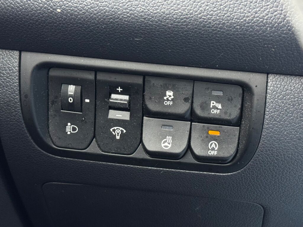 Kia Rio 2012 Valkoinen