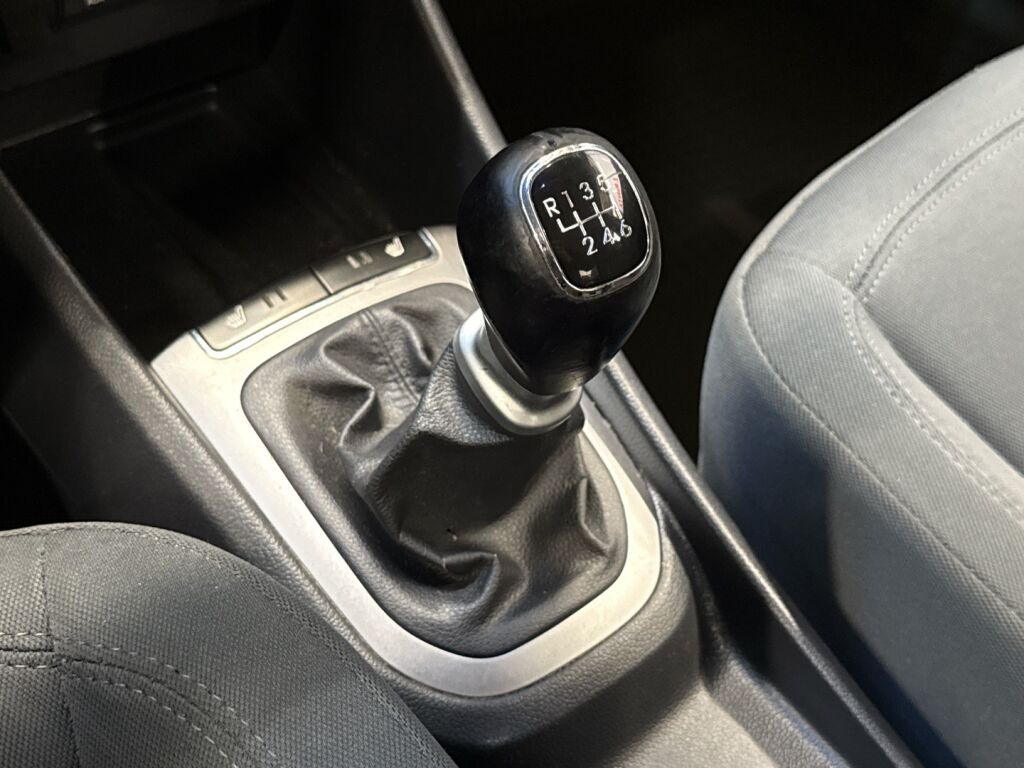 Kia Rio 2012 Valkoinen