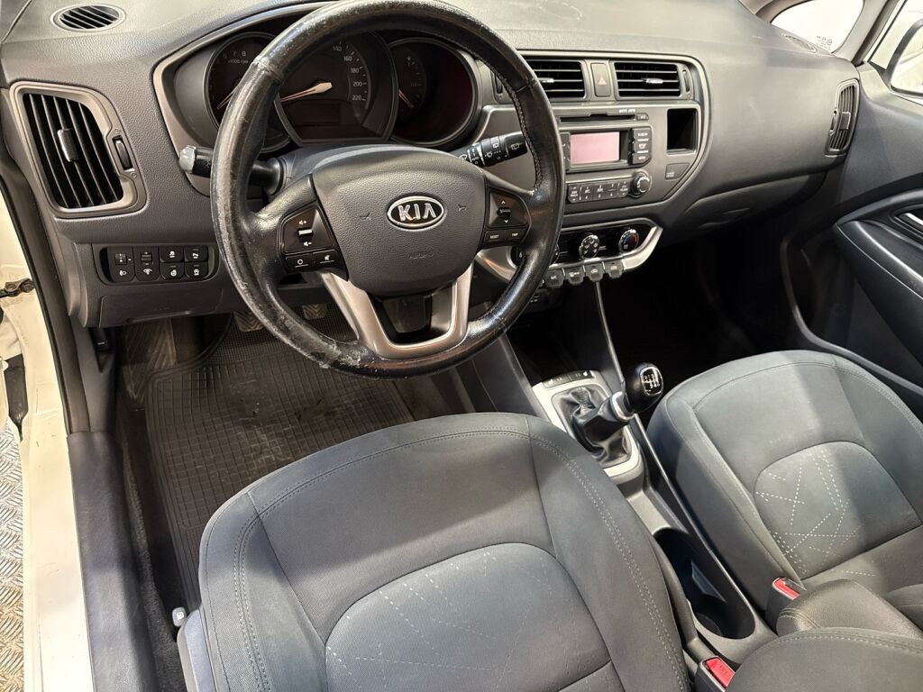 Kia Rio 2012 Valkoinen
