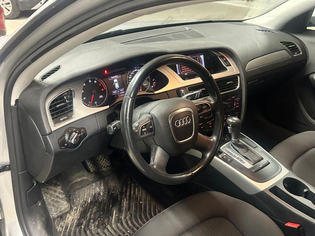 Audi A4 2012 Hopea