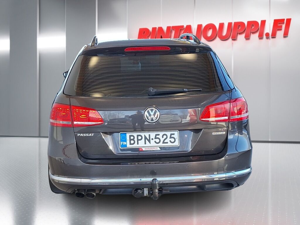 Volkswagen Passat 2011 Ruskea (beige)