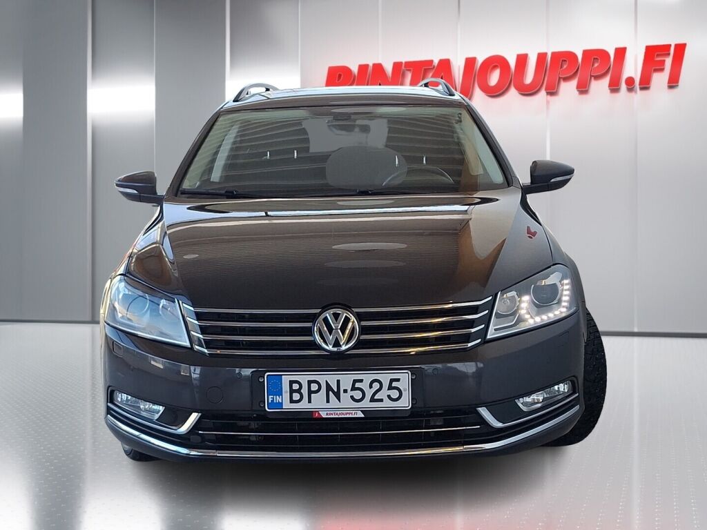 Volkswagen Passat 2011 Ruskea (beige)