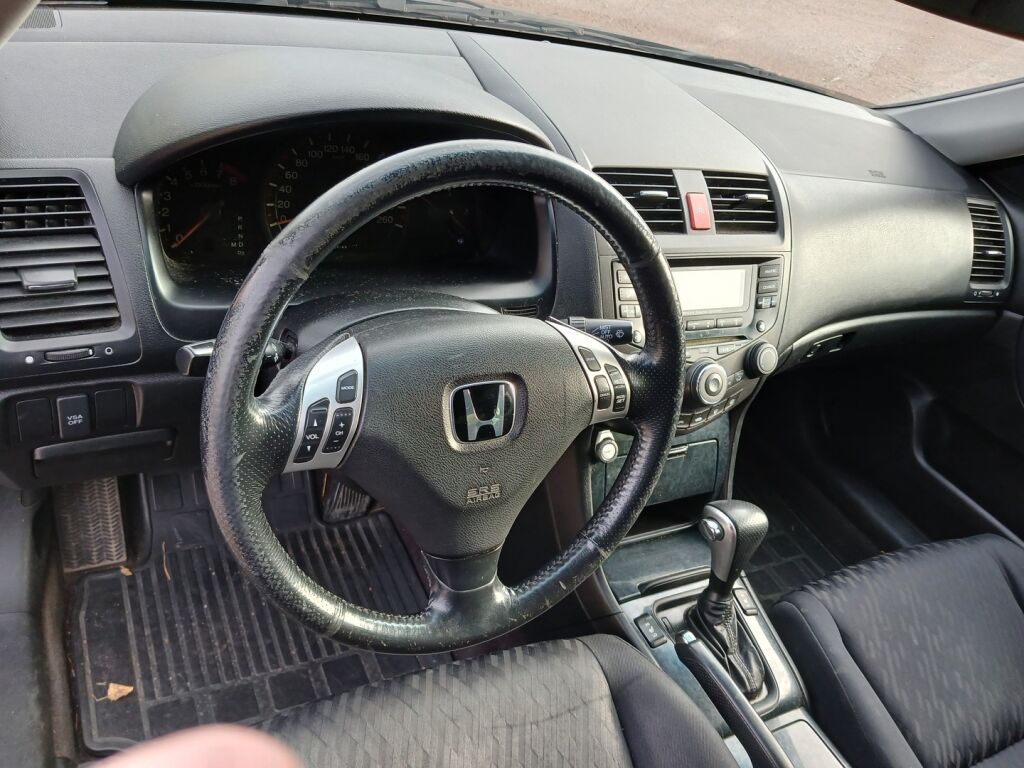 Honda Accord 2005 Violetti